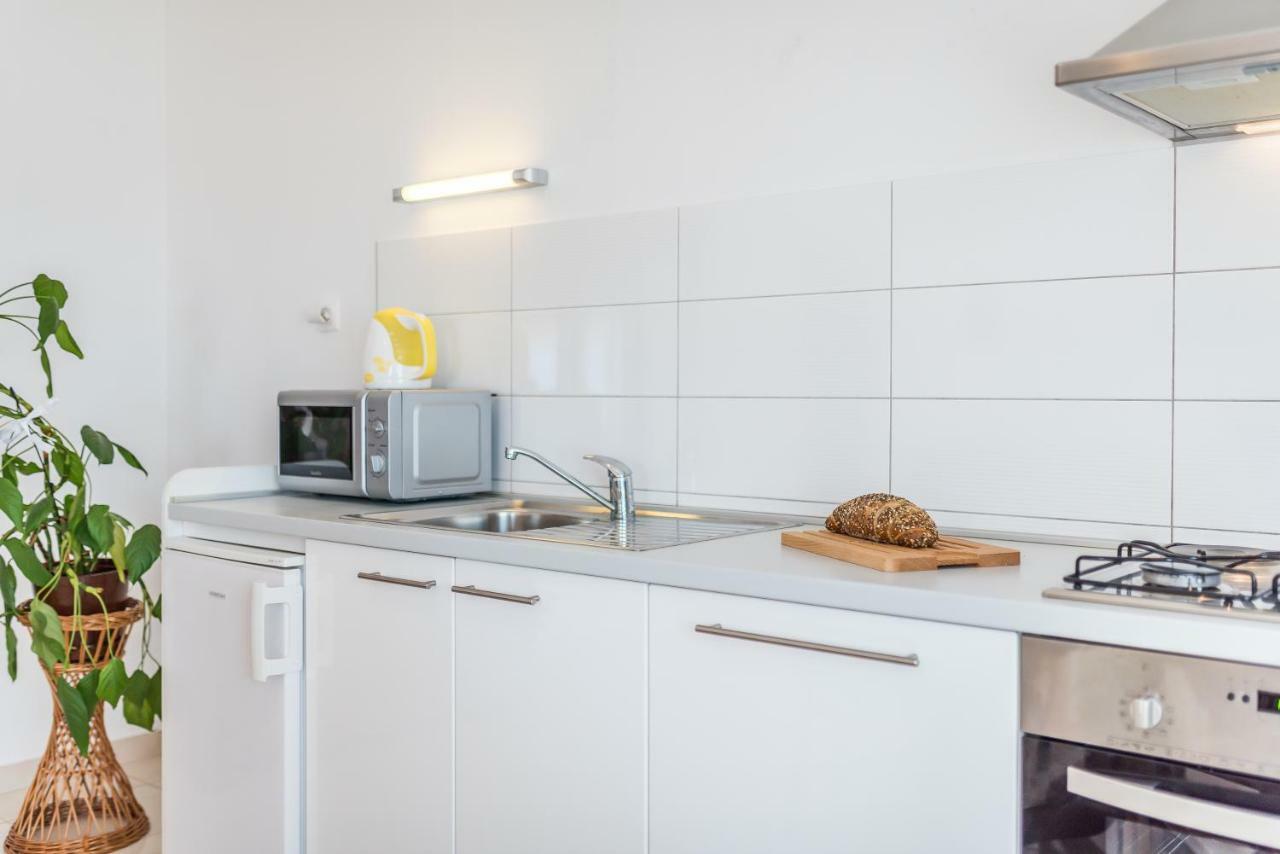 Apartment Anamarija With Sea View Sibenik Exterior photo